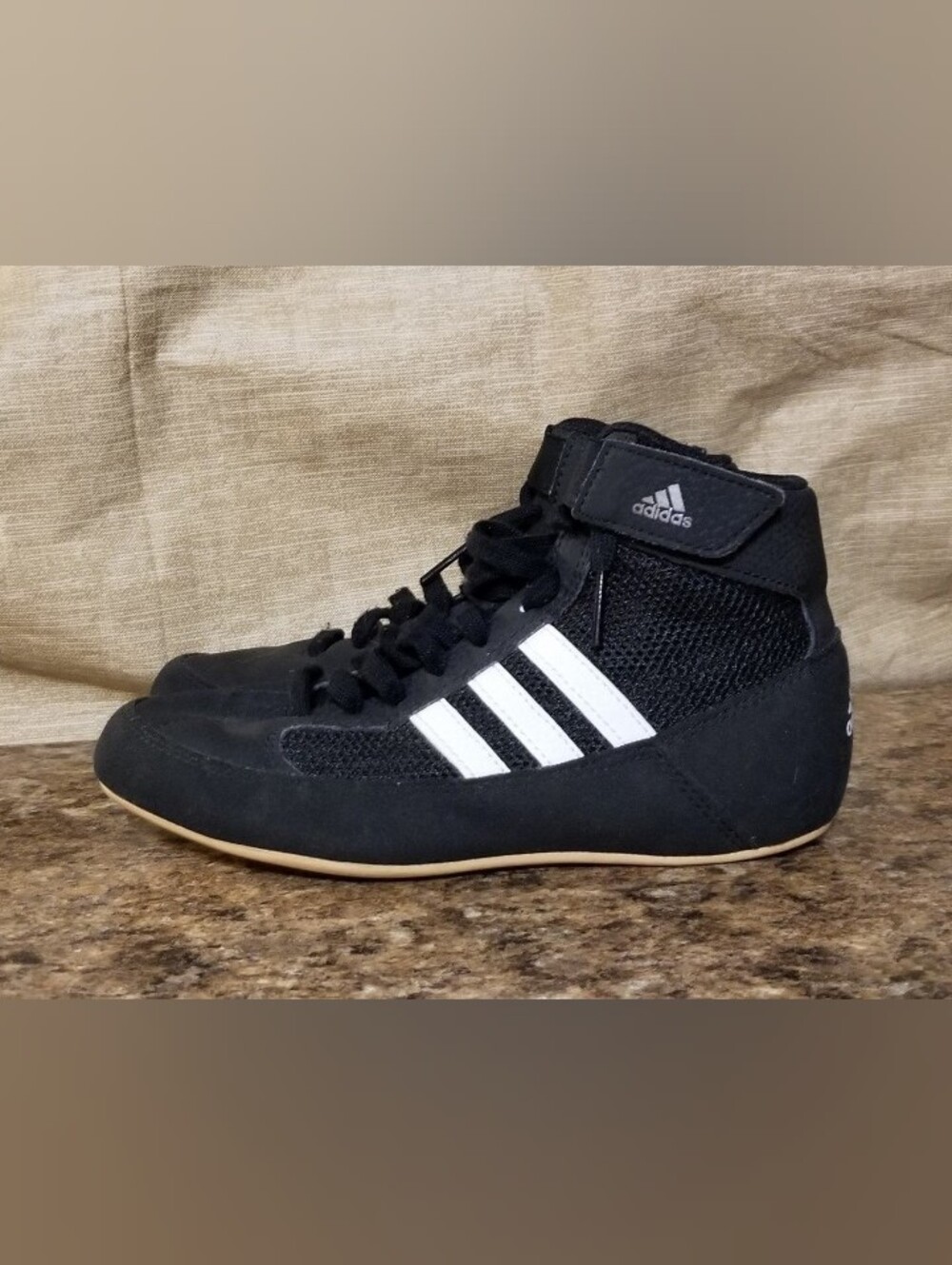 Adidas HVC 2 Wrestling Shoes AQ3327 Black/White/Gum Size 3.5